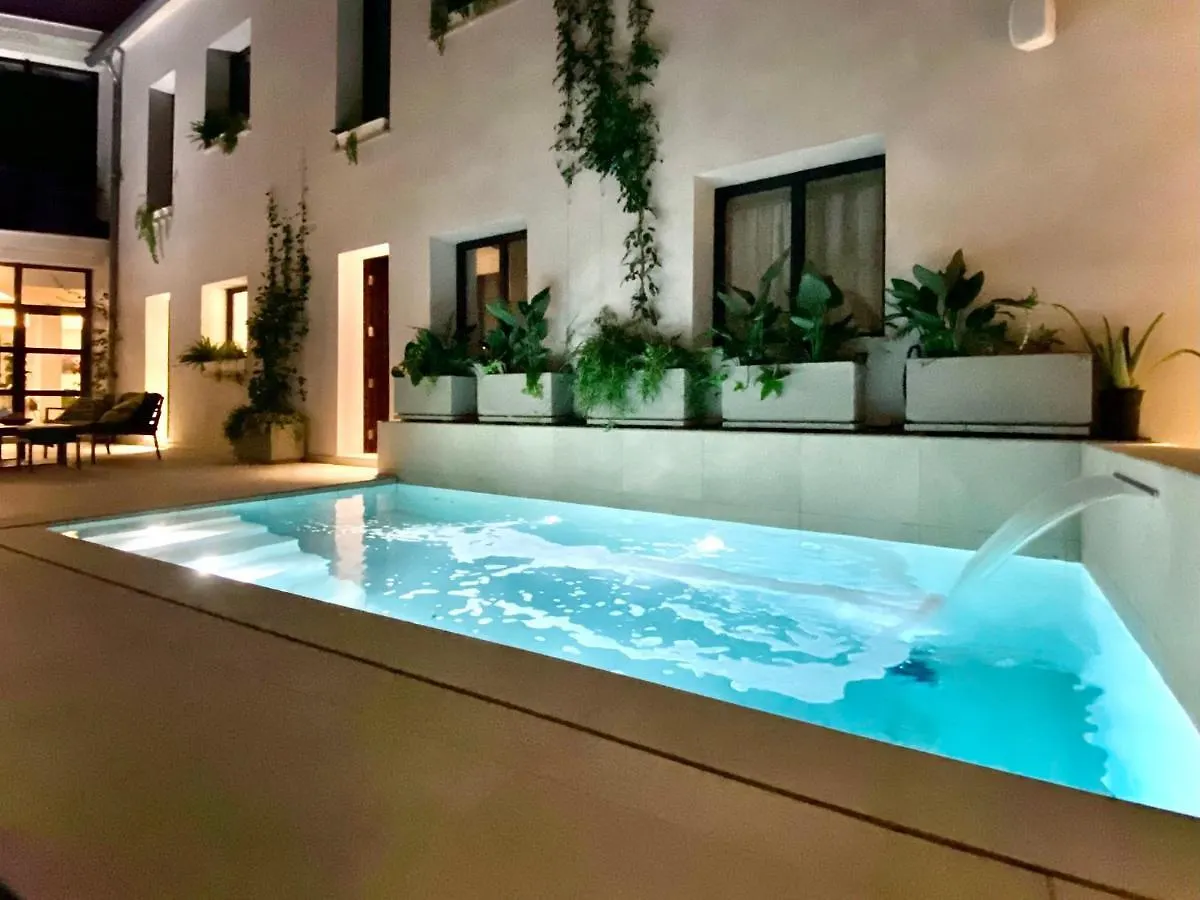 Alaro Natura Rural Suites Hotel